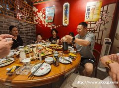 京城烟火超治愈！老北京二荤铺现炒二荤菜 拒绝预制超实在